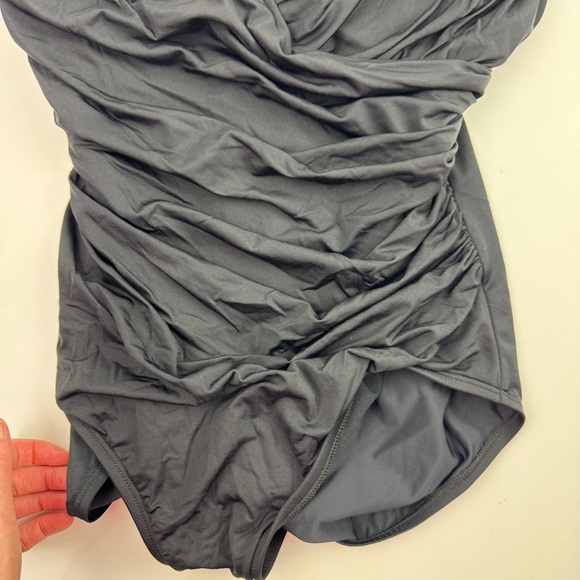 Jantzen Women's Black One Piece Bathing Suit Swimsuit - Picture 7 of 12